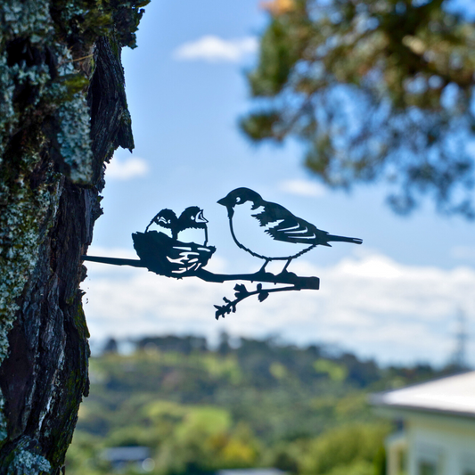 Sparrow & Chicks metalbird