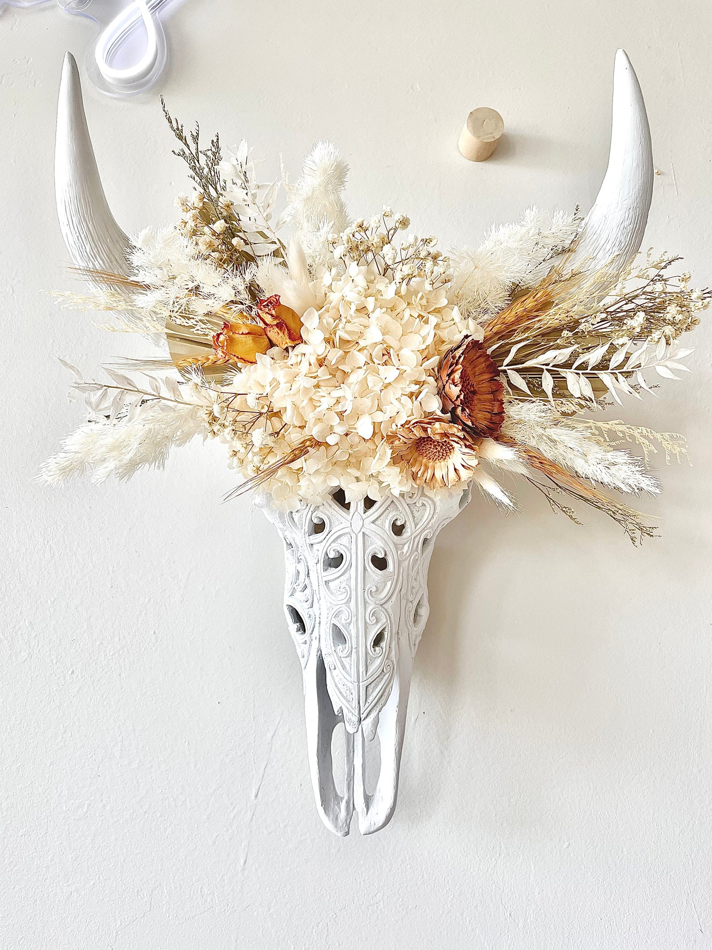 Naturals Bull Skull Arrangment